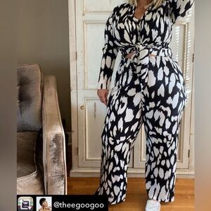 2-piece Boutique-find Black and White Patterned Cardigan and Pant Set